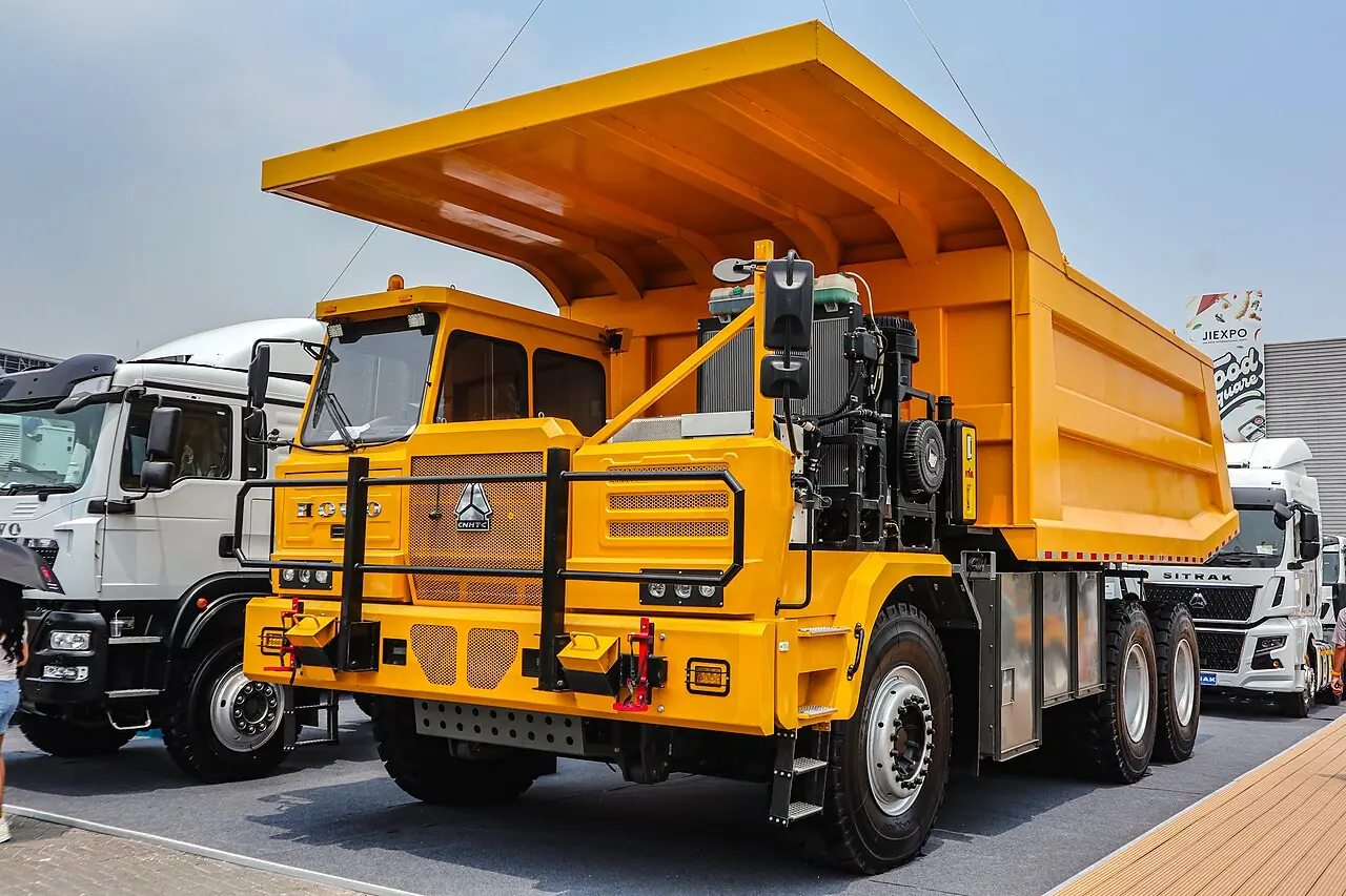 Howo Sinotruk Mining Dump Truck (Mining Indonesia 2026)