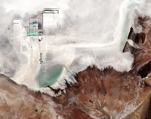 Uyuni salt flat, Bolivia ESA380675